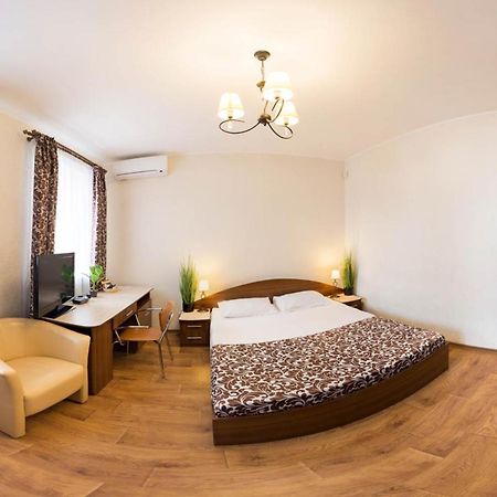 Studio In The City Center - Kravtsova Lane 13B-6 Kharkiv Bagian luar foto