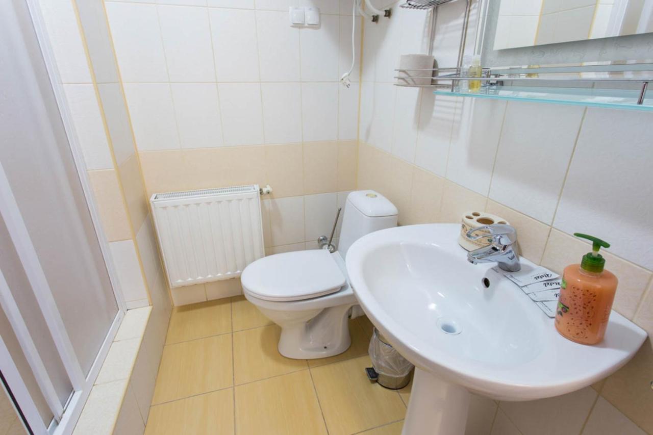 Studio In The City Center - Kravtsova Lane 13B-6 Kharkiv Bagian luar foto