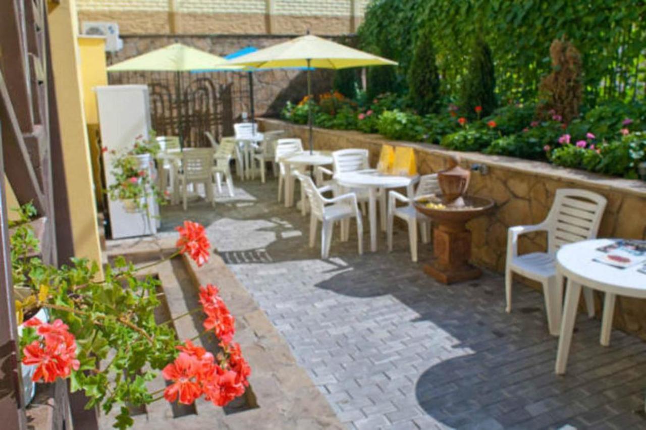 Studio In The City Center - Kravtsova Lane 13B-6 Kharkiv Bagian luar foto